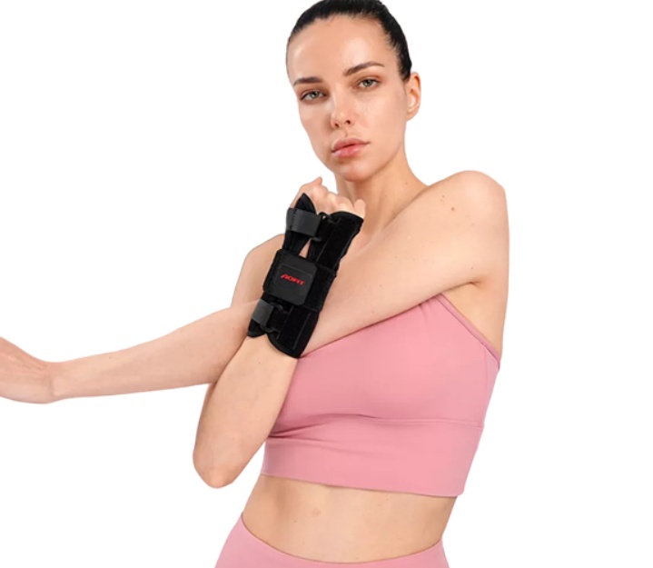 Carpal Tunnel Wrist Brace with 3 Straps